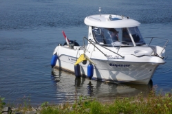 Telemetrieboot im Einsatz auf der Elbe